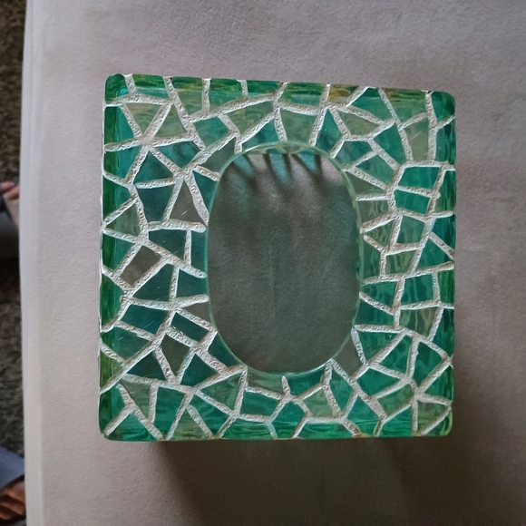 Mosaic tissue box holder - Picture 3 of 4